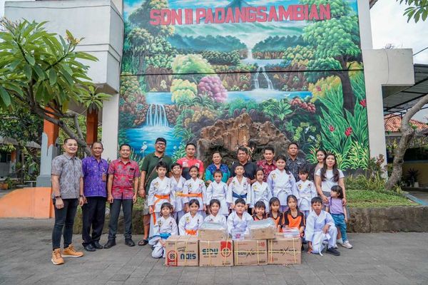 Respons Cepat ITDC, Dukung Pemulihan Pendidikan dan Kebutuhan Dasar Warga Pasca Banjir Padangsambian