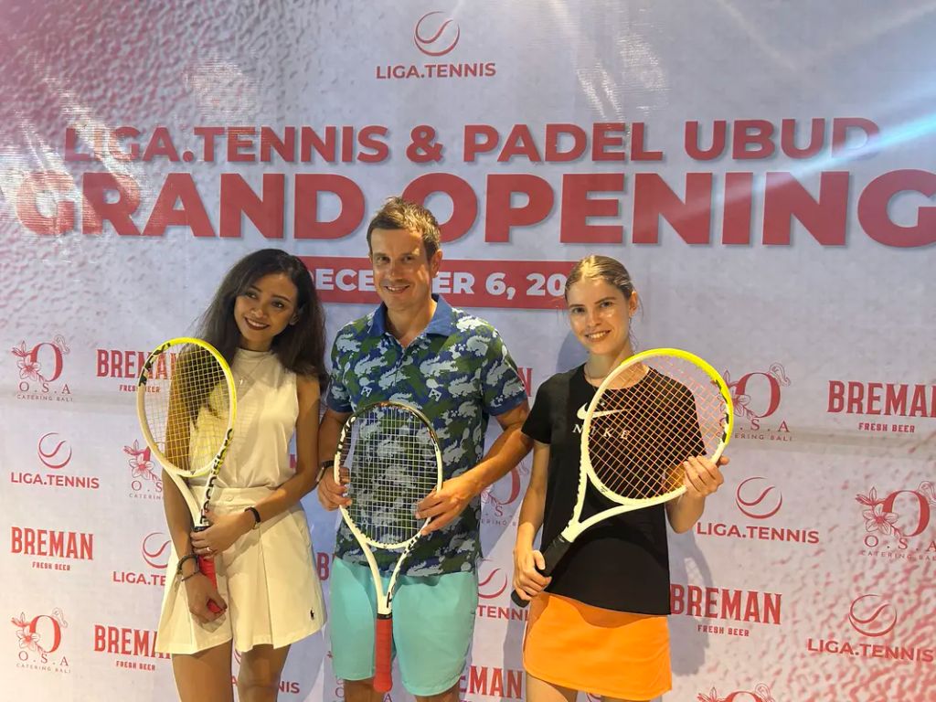 (Kiri-Kanan). Direktur Liga.Tennis, Nyoman Ayunanda Mahartaning; Founder Liga.Tennis, Dmitry Shcherbakov; dan Customer Business Manager Liga.Tennis, Oleksandra Smotrytska. Sumber Foto : tis/bpn