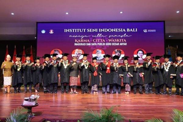 Pelantikan Guru Besar ISI Bali