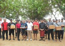 Dorong Peningkatan Produksi Perikanan Laut, Wali Kota Jaya Negara Serahkan Bantuan Alat Pancing kepada 5 KUB di Kawasan Pantai Sanur bantuan alat pancing
