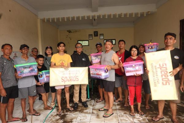 Penyerahan bantuan