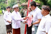 Ringankan Beban Warga Terdampak, Wali Kota Jaya Negara Kembali Distribusikan Bansos Pasca Bencana Tahap Ketiga Bantuan Sosial Pasca Bencana