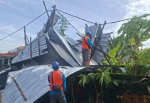 PLN UID Bali Imbau Masyarakat Waspada Cuaca Ekstrem, Utamakan Keselamatan Ketenagalistrikan PLN UID Bali Imbau Masyarakat Waspada Cuaca Ekstrem, Utamakan Keselamatan Ketenagalistrikan