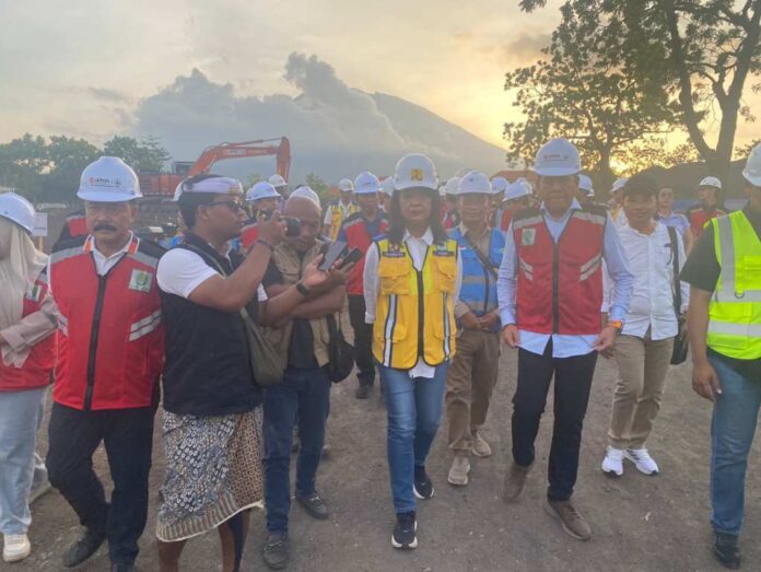 Bupati Karangasem Dampingi Wamen PUPR Tinjau Proyek Sekolah Rakyat Bali di Kubu
