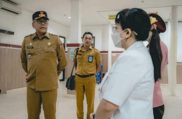 BaliPortalNews_ Sidak RS Evaluasi Total RSUD Karangasem, Bupati Gus Par Tegaskan Penataan SDM Tanpa Kompromi
