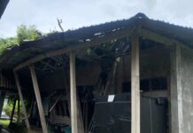 Gedung TIK dan Pagar SMPN 3 Seririt Rusak Parah Tertimpa Pohon Tumbang Gedung yang ada di SMPN 3 Seririt nyaris roboh akibat tertimpa pohon tumbang pada Minggu (11/1/2026) pagi. Sumber Foto : Istimewa
