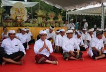 Pimpin Upacara Pitenget Tumpek Krulut di Denpasar, Wali Kota Jaya Negara Tegaskan Makna Tresna Asih Tumpek Krulut