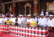 Hadiri Pemlaspasan Bale Kulkul Banjar Puseh Pedungan, Wali Kota Jaya Negara Tegaskan Semangat Gotong Royong Karya Pemlasapsan