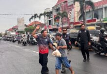 Satpol PP Denpasar Laksanakan Operasi SABERGEP, 12 Gepeng Diamankan di Sejumlah Persimpangan SABERGEP