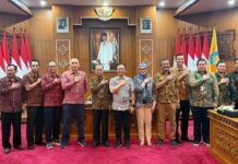 Gubernur Koster Apresiasi Dukungan PLN dalam Penggunaan Kendaraan Listrik sebagai Langkah Wujudkan Ekonomi Hijau di Bali Kendaraan Listrik