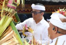 Wali Kota Jaya Negara Hadiri Karya Mendem Pedagingan Pura Pemayun Banjar Tegal Gede Denpasar Barat Karya Mendem Pedagingan
