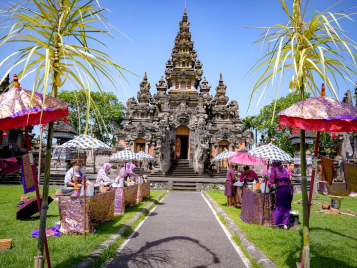 Amartha Angkat Warisan Pangan Lokal Bali-Nusa Tenggara Lewat Kompetisi Memasak “Cerita Rasa” Amartha Angkat Warisan Pangan Lokal Bali-Nusa Tenggara Lewat Kompetisi Memasak “Cerita Rasa”
