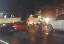 Pemotor Tanpa Identitas Tewas Tabrak Bagian Belakang Tronton Pemotor Tanpa Identitas Tewas Tabrak Bagian Belakang Tronton