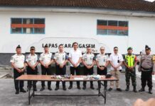 Lapas Karangasem Sidak Blok Hunian, Tiga Ponsel Diamankan Lapas Karangasem Sidak Blok Hunian, Tiga Ponsel Diamankan