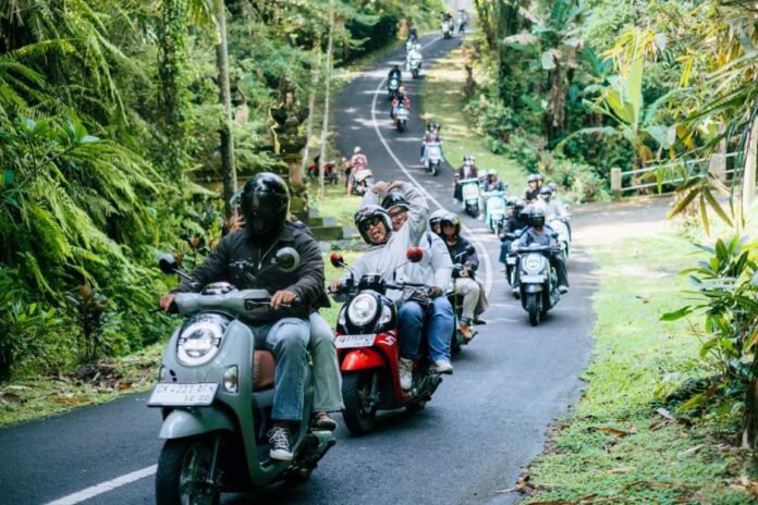 “Say Your Love with Scoopy” Couple Ride Experience Penuh Momen Manis di Setiap Perjalanan