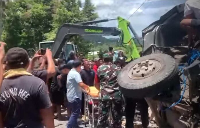 Sopir Truk Tewas Terjepit dalam Kabin di Jalur Sidemen