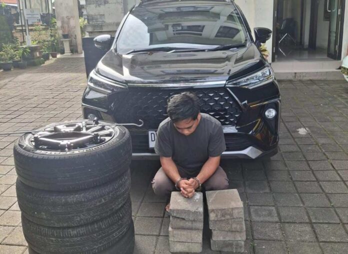 Polsek Kediri Tangkap Terduga Pencuri Velg Ban Mobil di Cepaka
