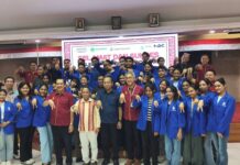 Bupati Ngada Lepas Mahasiswa ITB STIKOM Bali Ikuti Program Kuliah Sambil Magang di Jepang Bupati Ngada, Raymundus Bena dan Rektor ITB STIKOM Bali, Dr. Dadang Hermawan bersama mahasiswa ITB STIKOM Bali asal Kabupaten Ngada, Flores. Sumber Foto : Istiemwa