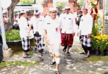 Sekda Eddy Mulya Hadiri Majaya-Jaya Bendesa Adat Kesiman, Harapkan Sinergi dengan Pemkot Majaya-Jaya Bendesa Adat Desa Kesiman