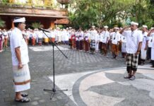 Pimpin Apel Disiplin, Sekda Eddy Mulya Ajak ASN Samakan Persepsi demi Suksesnya Visi Misi Kota Denpasar Apel Disiplin ASN