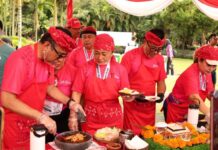 Meriahkan HUT ke-238 Kota Denpasar, Pimpinan OPD Ikuti Lomba Ngerujak Lomba Ngerujak