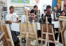 Putri Koster Imbau Seniman Lukis Tetap Ajeg pada Pakem Lukisan Bali Tradisional Putri Koster