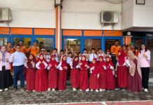 Belajar Tak Harus di Kelas, PLN Tanamkan Edukasi Profesi kepada Siswa SD Anak Emas Sejak Usia Dini Belajar Tak Harus di Kelas, PLN Tanamkan Edukasi Profesi kepada Siswa SD Anak Emas Sejak Usia Dini