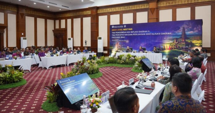 High Level Meeting (HLM) Tim Pengendalian Inflasi Daerah (TPID) dan Tim Percepatan dan Perluasan Digitalisasi Daerah (TP2DD) Provinsi Bali High Level Meeting (HLM) Tim Pengendalian Inflasi Daerah (TPID) dan Tim Percepatan dan Perluasan Digitalisasi Daerah (TP2DD) Provinsi Bali