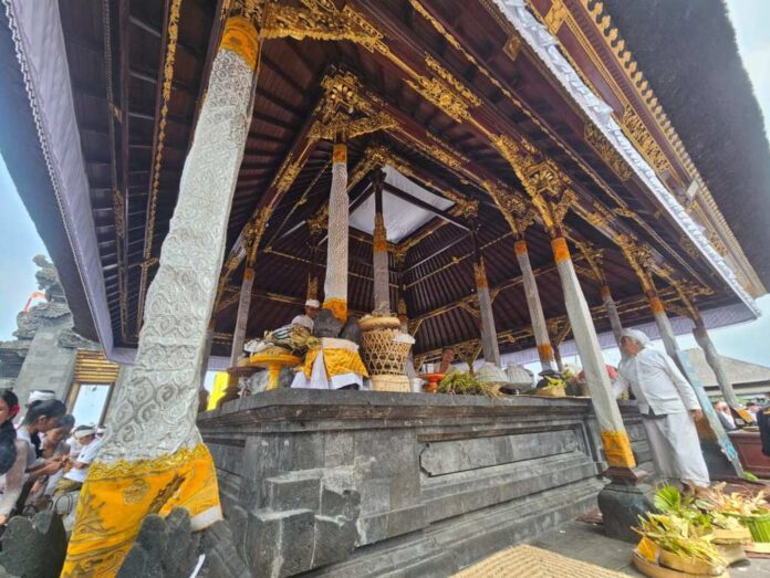 Bale Gajah di Pura Penataran Agung Besakih, Sakral dan Tak Sembarang Orang Boleh Masuk