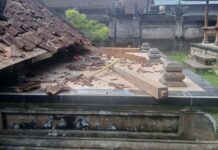 Bale Patus Banjar Pengawan Ambruk Diterjang Angin Kencang Bale Patus Banjar Pengawan Ambruk Diterjang Angin Kencang