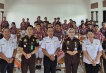 Lewat “Jaksa Masuk Sekolah”, Kejari Karangasem Edukasi Siswa Cegah Bullying Lewat “Jaksa Masuk Sekolah”, Kejari Karangasem Edukasi Siswa Cegah Bullying