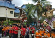 Murid Bali Primary School Bersuka Cita Mengarak Puluhan Ogoh-ogoh Murid Bali Primary School Bersuka Cita Mengarak Puluhan Ogoh-ogoh