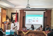 PLN Sosialisasikan Keselamatan Ketenagalistrikan dan Promo Ramadan Terang, Lebaran Tenang di Kelurahan Kerobokan Kaja Tim PLN menyampaikan materi keselamatan ketenagalistrikan dalam kegiatan sosialisasi di Kelurahan Kerobokan Kaja, Badung. Selain edukasi listrik aman, PLN juga memperkenalkan program promo tambah daya “Ramadan Terang, Lebaran Tenang” yang dapat diakses melalui aplikasi PLN Mobile