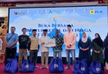 Berbagi Keberkahan Ramadan, Direktur Retail dan Niaga PLN Serahkan Santunan YBM PLN kepada 40 Penerima Manfaat di Bali Berbagi Keberkahan Ramadan, Direktur Retail dan Niaga PLN Serahkan Santunan YBM PLN kepada 40 Penerima Manfaat di Bali
