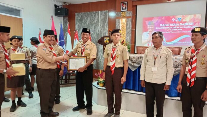 Aksi Bersih Sampah Berbuah Prestasi, Pramuka Buleleng Raih Penghargaan Terfavorit se-Bali