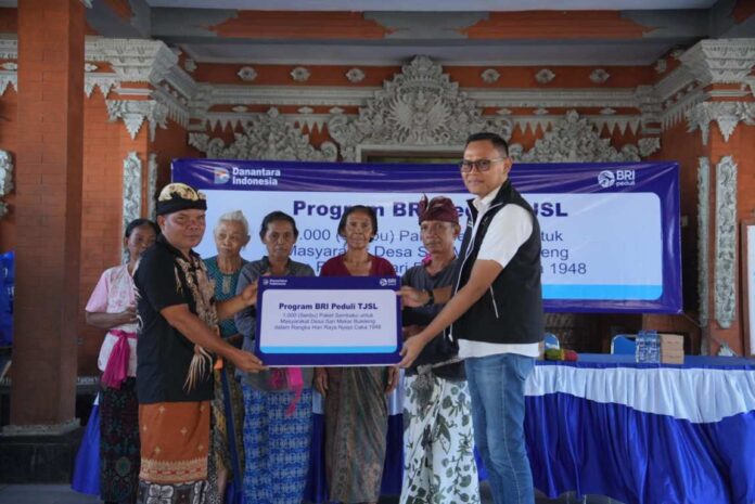 Sambut Nyepi, BRI Salurkan 1.000 Paket Sembako untuk Warga Desa Sarimekar Buleleng