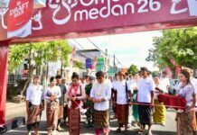 Wawali Kota Arya Wibawa Buka Sesetan Heritage Omed-omedan Festival 2026 Wakil Wali Kota Denpasar, I Kadek Agus Arya Wibawa saat pembukaan SHOOF 2026, di Banjar Kaja Sesetan, Jumat (20/3/2026). Sumber Foto : Istimewa