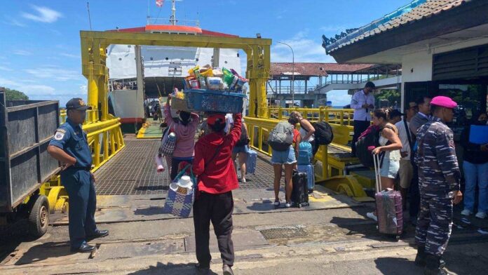 Tiket Penyeberangan Padangbai–Lembar Didiskon untuk Pembelian Online Jelang Mudik Lebaran