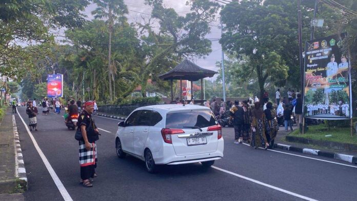 Pecalang Kawal Salat Id di Karangasem, Wujud Nyata Toleransi Antarumat