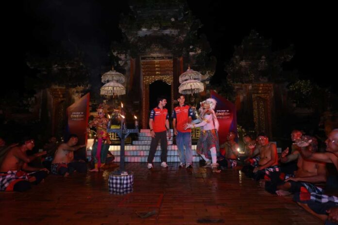 Disambut Tari Kecak, Pebalap Honda di MotoGP Lanjut Kopdar Bareng Bikers Bali