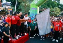Wawali Arya Wibawa Lepas Jalan Sehat Serangkaian HUT ke-238 Kota Denpasar Jalan Sehat