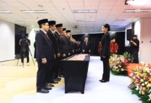 OJK Lantik Kepala Departemen dan Pimpinan OJK Daerah untuk Perkuat Kinerja Organisasi OJK