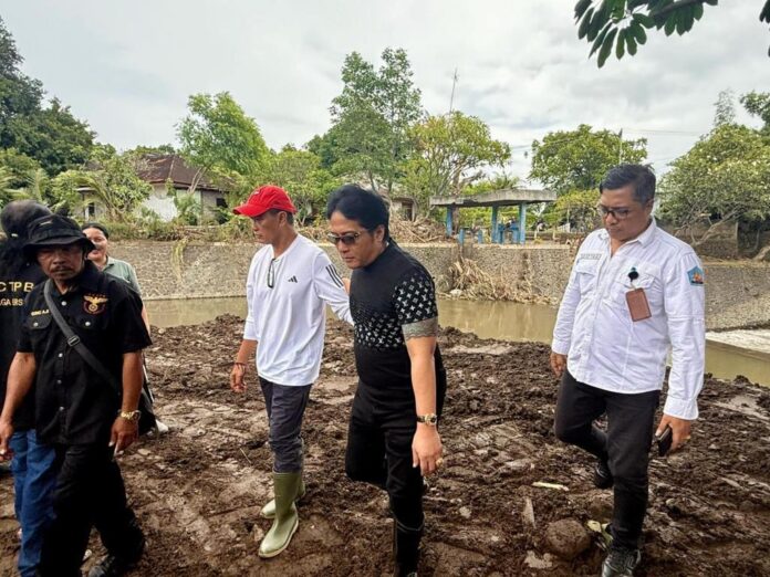 Tinjau Lokasi Banjir Bandang