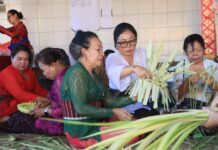 WHDI Denpasar Gelar Pelatihan Banten, Perkuat Peran Perempuan Lestarikan Tradisi Pelatihan Pembuatan Banten