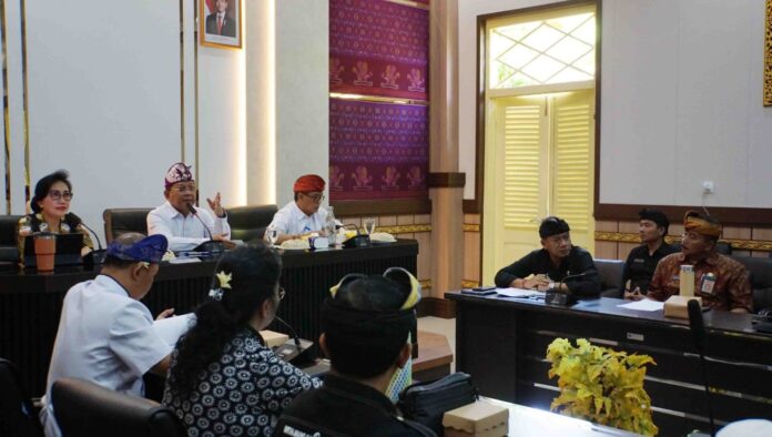 Bantu Warga Terdampak Bencana