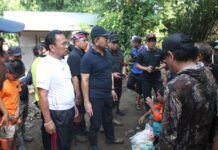 Bupati Sutjidra Tinjau Lokasi Banjir Bandang di Banjar, Pastikan Respons Cepat untuk Warga Terdampak Tinjau Lokasi Banjir Bandang