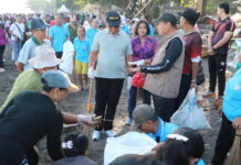 TP PKK dan Pemkab Buleleng Gotong Royong Bersihkan Pantai Kubujati Jelang Hari Kartini Gotong Royong Bersihkan Pantai