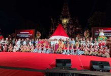 Presiden Prabowo Apresiasi Umat Hindu Pegang Teguh Tri Hita Karana di Dharma Santi Nasional Presiden Prabowo Apresiasi Umat Hindu Pegang Teguh Tri Hita Karana di Dharma Santi Nasional