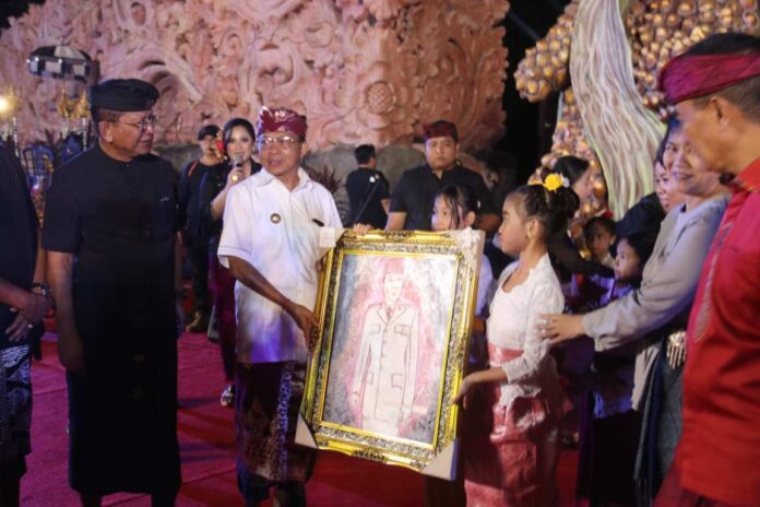 BaliPortalNews_ HUT kota Singaraja (2) Hadir Semarakkan HUT Kota Singaraja Gubernur Koster Dorong Buleleng Jadi Pusat Pertumbuhan Baru Bali dan Penopang Ketahanan Pangan