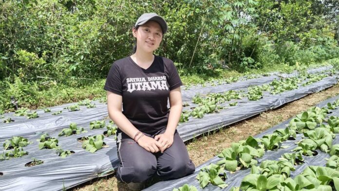 BaliPortalNews_ Kartini muda Ni Putu Meilanie Ary Sandi (23), petani muda asal Tabanan